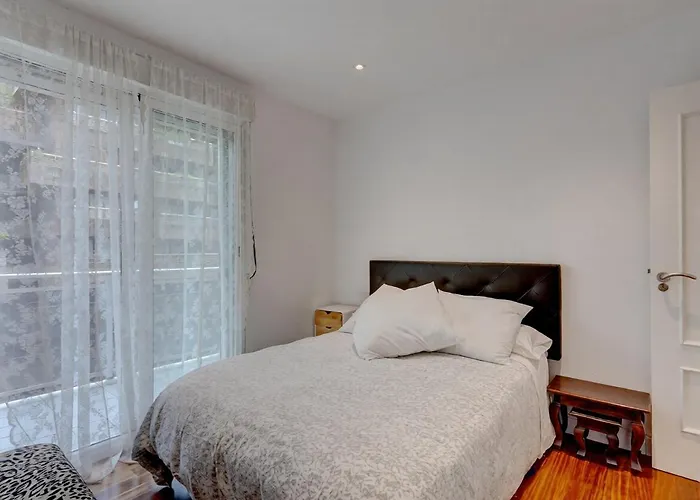 Ondarreta With Independent Entrance * San Sebastian