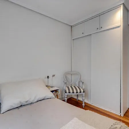 Ondarreta With Independent Entrance